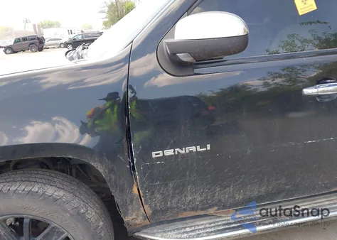 2007 GMC Yukon Xl 1500 Denali z USA, uszkodzony, nr VIN 1GKFK66877J234794